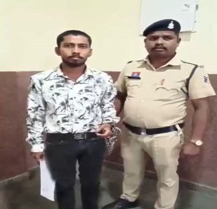 चोर-बलात्कारी आरोपी रौनक डे को मिली जीवनकाल कारावास की सजा चोर-बलात्कारी आरोपी रौनक डे को मिली जीवनकाल कारावास की सजा