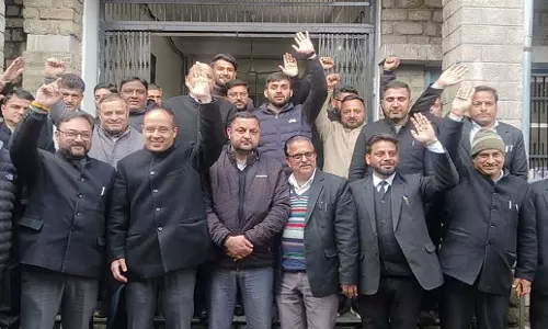 Himachal: चंबा में वकीलों ने अदालती कार्यवाही का बहिष्कार किया
