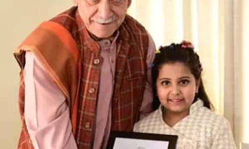 जम्मू : लेफ्टिनेंट गवर्नर मनोज सिन्हा ने राजभवन में युवा इन्फ्लुएंसर बेबी माहिरा टंडन से की मुलाकात जम्मू : लेफ्टिनेंट गवर्नर मनोज सिन्हा ने राजभवन में युवा इन्फ्लुएंसर बेबी माहिरा टंडन से की मुलाकात