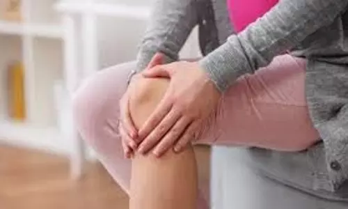 HealthHealth : क्या जोड़ों के दर्द से परेशान हैं आपतो लिखते समय इन बातों का रखें ध्यान HealthHealth : क्या जोड़ों के दर्द से परेशान हैं आपतो लिखते समय इन बातों का रखें ध्यान