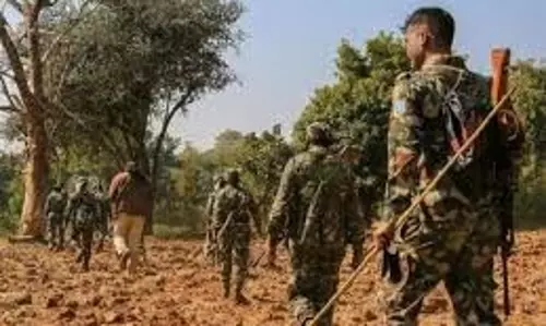 Jharkhand : इस राज्य में नक्सलियों में आपस में भिड़ंत, दो की मौत Jharkhand : इस राज्य में नक्सलियों में आपस में भिड़ंत, दो की मौत
