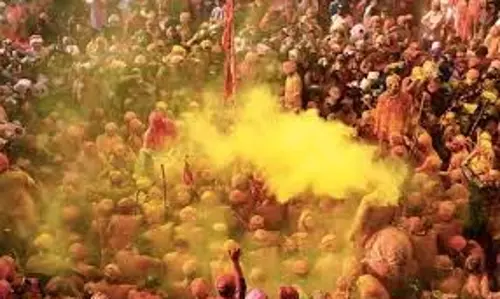 Holi 2025: होली के अवसर पर क्यों गाए जाते हैं फगुआ गीत, क्या है परंपरा Holi 2025: होली के अवसर पर क्यों गाए जाते हैं फगुआ गीत, क्या है परंपरा