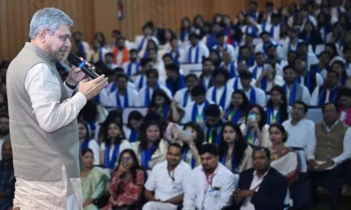 आईआईएमसी के अगले चरण में वैश्विक पाठ्यक्रम, मजबूत उद्योग संबंध शामिल होंगे: वैष्णव