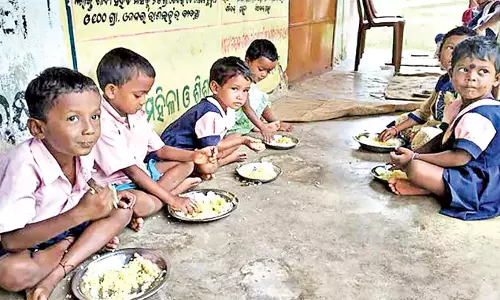 Odisha: आंगनबाड़ी केंद्रों पर पोषण आहार के तहत बच्चों को दिए जाने वाले अंडों की कीमत में बढ़ोतरी