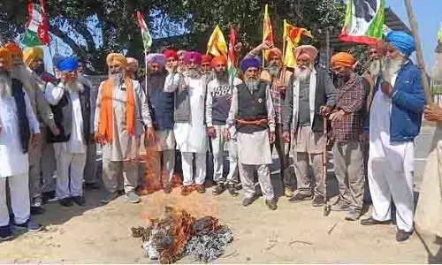 चंडीगढ़ में विरोध प्रदर्शन से पहले Tarn Taran में 25 किसान हिरासत में लिए गए