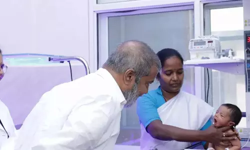 Telangana: गांधी अस्पताल में अनुपस्थित रहने वाले डॉक्टरों ने स्वास्थ्य मंत्री पर साधा निशाना