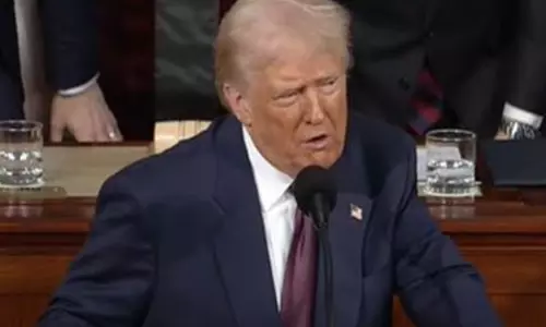 Trump ने वांछित आतंकवादी को अमेरिका प्रत्यर्पित करने के लिए पाकिस्तान को धन्यवाद दिया Trump ने वांछित आतंकवादी को अमेरिका प्रत्यर्पित करने के लिए पाकिस्तान को धन्यवाद दिया
