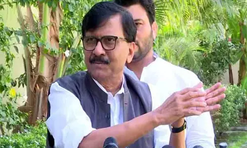 सीएम फडणवीस ने उन्हें फोन किया: सरपंच हत्या विवाद के बीच धनंजय मुंडे के इस्तीफे पर Sanjay Raut
