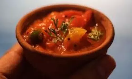 Tamatar Ki Launji Recipe: खाने का स्वाद मजेदार और चटपटा बना देगा टमाटर लौंजी Tamatar Ki Launji Recipe: खाने का स्वाद मजेदार और चटपटा बना देगा टमाटर लौंजी