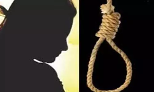 Lucknow: ब्यूटी पार्लर संचालिका ने किराए के मकान में फंदा लगाकर दी जान