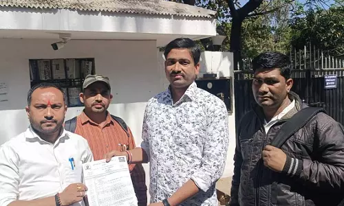 मनरेगा विभाग के आदेश से दैनिक वेतन भोगियों में हड़कंप, छटनी का जमकर विरोध
