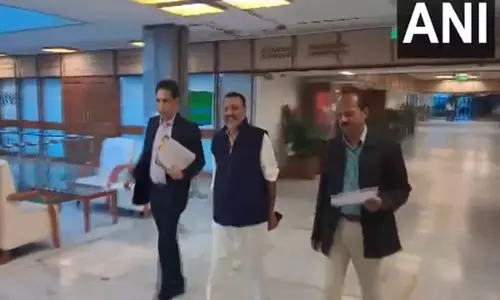 New Delhi: संचार और सूचना प्रौद्योगिकी पर संसदीय स्थायी समिति की बैठक शुरू हुई New Delhi: संचार और सूचना प्रौद्योगिकी पर संसदीय स्थायी समिति की बैठक शुरू हुई