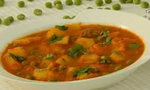 Potato-pea की सब्जी, खाने में स्वाद होगा कुछ खास