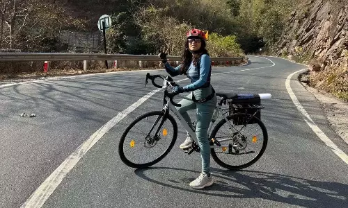 Telangana: महिला पर्वतारोही ने माउंट एवरेस्ट अभियान के लिए समर्थन मांगा