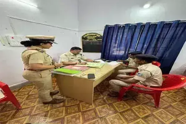 Sahibganj:  SDPO ने राजमहल महिला थाना का किया निरीक्षण, दिये निर्देश