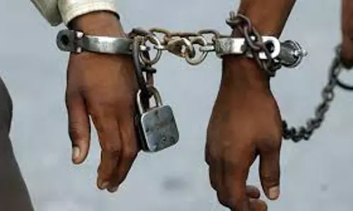Lucknow: सपा बूथ अध्यक्ष की हत्या में शामिल दो हत्यारोपी गिरफ्तार Lucknow: सपा बूथ अध्यक्ष की हत्या में शामिल दो हत्यारोपी गिरफ्तार