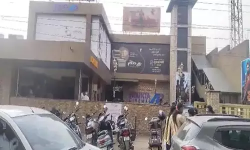 मैनेजर ने ही किया था भिलाई सिनेमाघर में लूटपाट, हुई गिरफ्तारी मैनेजर ने ही किया था भिलाई सिनेमाघर में लूटपाट, हुई गिरफ्तारी