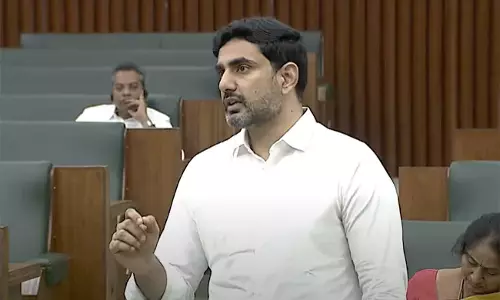 जिम्मेदारी पूरी किए बिना विपक्ष का दर्जा चाहते हैं?: Minister Lokesh जिम्मेदारी पूरी किए बिना विपक्ष का दर्जा चाहते हैं?: Minister Lokesh