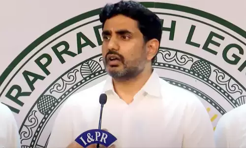 अगर आप गर्व के लिए पैंट और शर्ट पहनेंगे तो आप जगन जैसे हो जाएंगे: Minister Lokesh अगर आप गर्व के लिए पैंट और शर्ट पहनेंगे तो आप जगन जैसे हो जाएंगे: Minister Lokesh