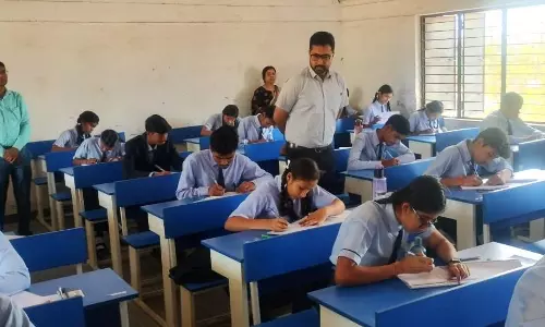कलेक्टर विनय लंगेह ने किया बोर्ड परीक्षा केंद्रों का निरीक्षण