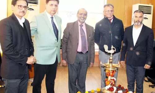 RAAG द्वारा आयोजित POJK: संसद का संकल्प और कानूनी चर्चा पर सेमिनार