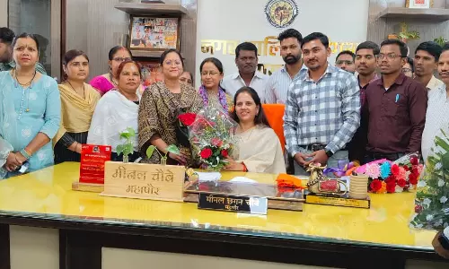 मेयर मीनल चौबे से प्लेसमेंट कर्मचारी कल्याण संघ ने की भेंट