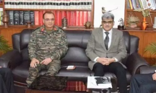 GOC 16 कोर ने मुख्य सचिव के समक्ष पूर्व सैनिकों का मुद्दा उठाया GOC 16 कोर ने मुख्य सचिव के समक्ष पूर्व सैनिकों का मुद्दा उठाया