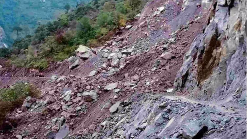 Arunachal : भूस्खलन के कारण अनिनी-रोइंग मार्ग अवरुद्ध, अधिकारियों ने यात्रा संबंधी परामर्श जारी किया Arunachal : भूस्खलन के कारण अनिनी-रोइंग मार्ग अवरुद्ध, अधिकारियों ने यात्रा संबंधी परामर्श जारी किया