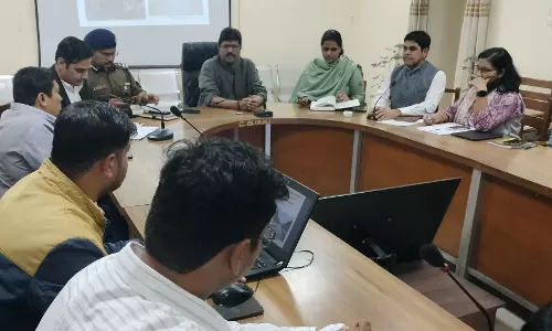Sri Ganganagar: जिला स्तरीय अधिकारियों की बैठक में संभागीय आयुक्त ने दिये निर्देश Sri Ganganagar: जिला स्तरीय अधिकारियों की बैठक में संभागीय आयुक्त ने दिये निर्देश