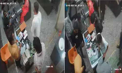 पल भर में थम गई सांसे, बिल चुकाते समय शख्स को आया हार्ट अटैक