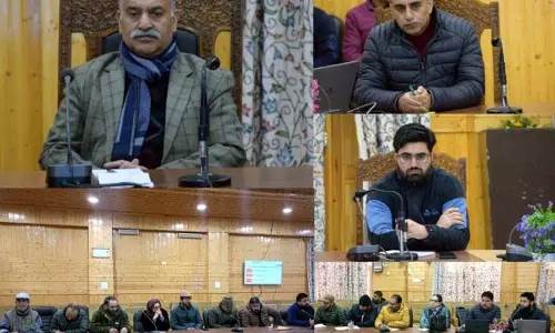 डीसी बांदीपोरा ने मिशन युवा के तहत SBDU-BHD की भूमिका की समीक्षा की