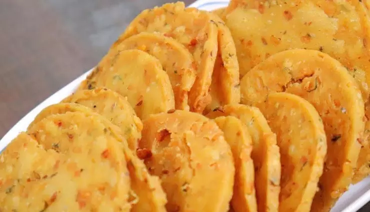 Moong Dal Papdi: इस स्वादिष्ट और हेल्दी स्नैक का मजा कई दिनों तक ले सकते हैं Moong Dal Papdi: इस स्वादिष्ट और हेल्दी स्नैक का मजा कई दिनों तक ले सकते हैं