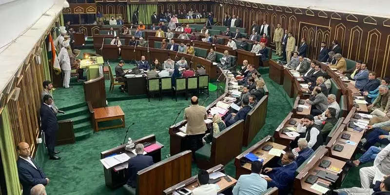 शहीद दिवस पर छुट्टी संबंधी सुनील शर्मा के बयान पर जम्मू-कश्मीर विधानसभा में हंगामा शहीद दिवस पर छुट्टी संबंधी सुनील शर्मा के बयान पर जम्मू-कश्मीर विधानसभा में हंगामा