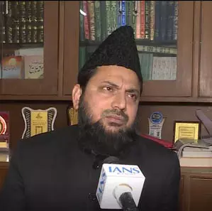 औरंगजेब की अच्छाई-बुराई बताने से भला नहीं होगा : मोहिबुल्लाह नदवी औरंगजेब की अच्छाई-बुराई बताने से भला नहीं होगा : मोहिबुल्लाह नदवी