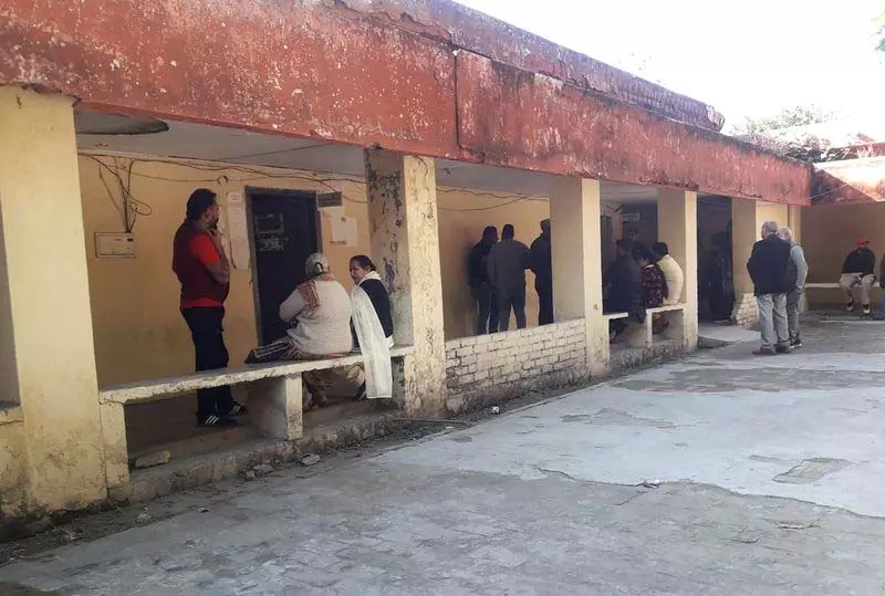 Punjab : असुरक्षित भवन में है तहसील कार्यालय Punjab : असुरक्षित भवन में है तहसील कार्यालय