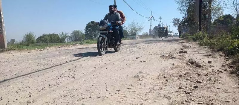 होशियारपुर-ऊना सड़क पर यात्रा करना मुश्किल, जल्द ही राहत मिलने की उम्मीद: अधिकारी होशियारपुर-ऊना सड़क पर यात्रा करना मुश्किल, जल्द ही राहत मिलने की उम्मीद: अधिकारी