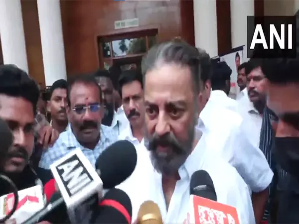 प्रस्तावित परिसीमन पर सर्वदलीय बैठक के बाद Kamal Haasan ने कहा- विधानसभा की सीटें बढ़ाई जानी चाहिए प्रस्तावित परिसीमन पर सर्वदलीय बैठक के बाद Kamal Haasan ने कहा- विधानसभा की सीटें बढ़ाई जानी चाहिए