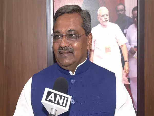 राजनीतिक मानसिकता का प्रतिबिंब: अबू आज़मी विवाद पर BJP के सतीश उपाध्याय राजनीतिक मानसिकता का प्रतिबिंब: अबू आज़मी विवाद पर BJP के सतीश उपाध्याय