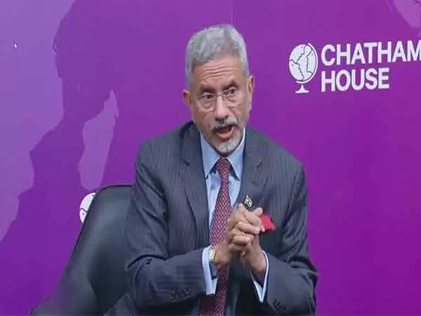 सीमावर्ती क्षेत्रों में शांति और सौहार्दपूर्ण वातावरण संबंधों के विकास के लिए आवश्यक: China पर जयशंकर सीमावर्ती क्षेत्रों में शांति और सौहार्दपूर्ण वातावरण संबंधों के विकास के लिए आवश्यक: China पर जयशंकर