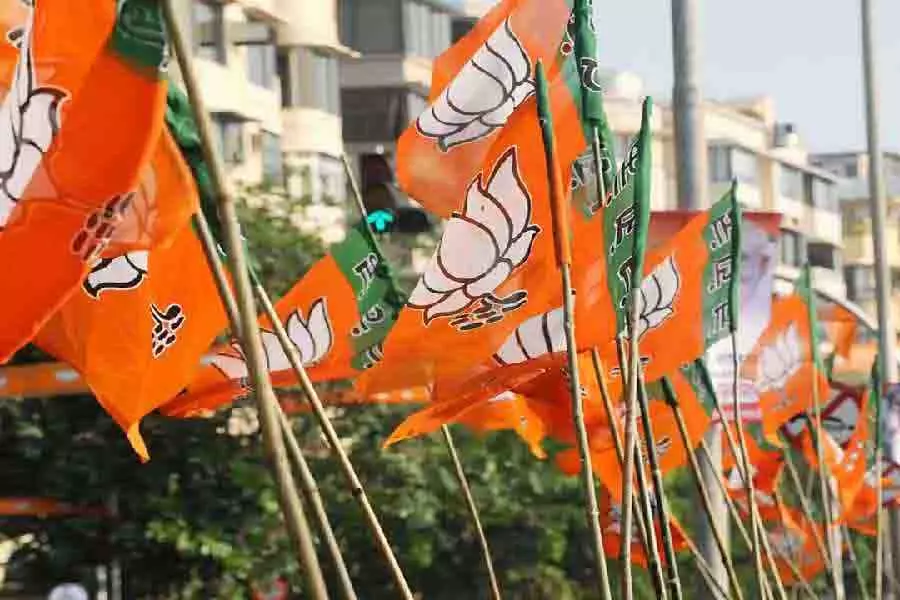 Malda में आवास कट मनी मामले में भाजपा पंचायत नेता पर उंगली उठाई गई Malda में आवास कट मनी मामले में भाजपा पंचायत नेता पर उंगली उठाई गई
