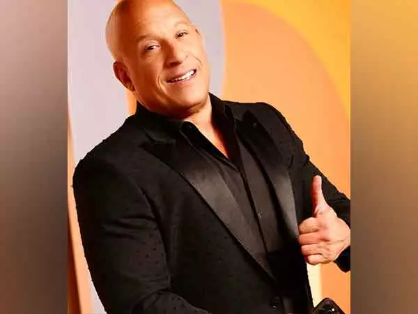 Vin Diesel ने ग्रूट स्पिनऑफ फिल्म का संकेत दिया, मार्वल चरित्र के लिए निर्माताओं की महत्वाकांक्षी योजनाओं का संकेत दिया Vin Diesel ने ग्रूट स्पिनऑफ फिल्म का संकेत दिया, मार्वल चरित्र के लिए निर्माताओं की महत्वाकांक्षी योजनाओं का संकेत दिया