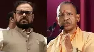 Lucknow: योगी आदित्यनाथ ने सपा विधायक अबू आजमी को पार्टी से बाहर करने की मांग की Lucknow: योगी आदित्यनाथ ने सपा विधायक अबू आजमी को पार्टी से बाहर करने की मांग की
