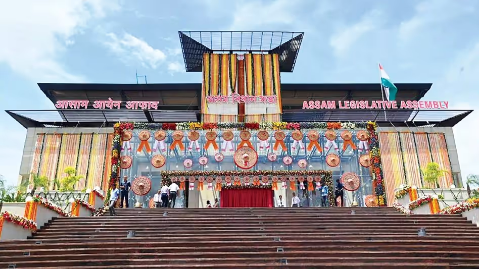 Assam में विपक्ष ने ‘डी’ मतदाता संकट को लेकर एनआरसी रिपोर्ट और हिरासत केंद्र बंद Assam में विपक्ष ने ‘डी’ मतदाता संकट को लेकर एनआरसी रिपोर्ट और हिरासत केंद्र बंद