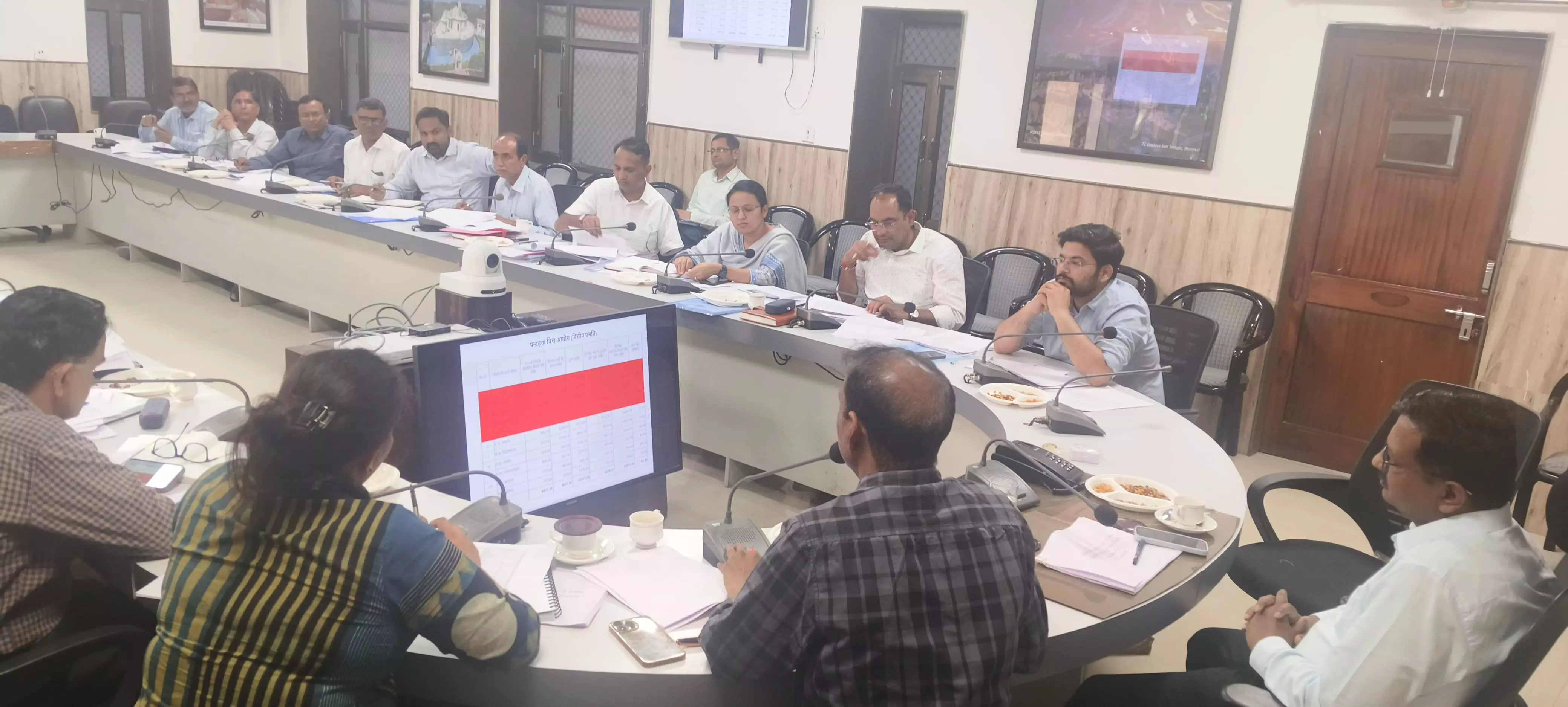 Jalore: जिला कलेक्टर ने विभिन्न विभागों की ली समीक्षा बैठक Jalore: जिला कलेक्टर ने विभिन्न विभागों की ली समीक्षा बैठक