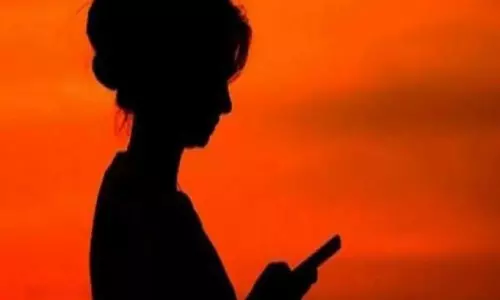 हनीट्रैप गैंग का भंडाफोड़, FB पर व्यापारियों को बनाते थे निशाना हनीट्रैप गैंग का भंडाफोड़, FB पर व्यापारियों को बनाते थे निशाना