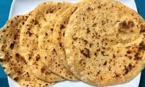 Coconut Paratha Recipe: नाश्ते के लिए मीठा नारियल पराठा, लाजवाब स्वाद Coconut Paratha Recipe: नाश्ते के लिए मीठा नारियल पराठा, लाजवाब स्वाद