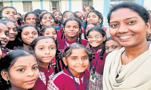 Telangana: निर्मल स्कूलों में छात्राओं की सुरक्षा करेगी पुलिस अक्का