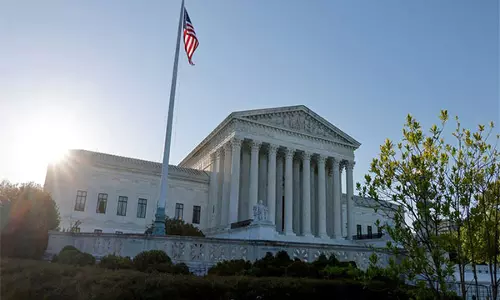 विभाजित Supreme Court ने विदेशी सहायता को रोकने की ट्रंप प्रशासन की याचिका खारिज की विभाजित Supreme Court ने विदेशी सहायता को रोकने की ट्रंप प्रशासन की याचिका खारिज की