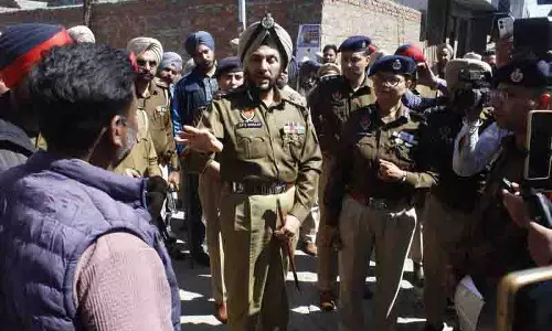 Amritsar में नशीली दवाओं की समस्या से निपटने के लिए तलाशी अभियान में 300 पुलिसकर्मी तैनात
