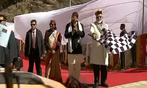 PM Modi ने उत्तराखंड के हर्षिल में ट्रेक और बाइक रैली को हरी झंडी दिखाई PM Modi ने उत्तराखंड के हर्षिल में ट्रेक और बाइक रैली को हरी झंडी दिखाई